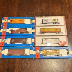Lot Of 8 N Scale Con-Cor Freight Train Cars With Original Boxes